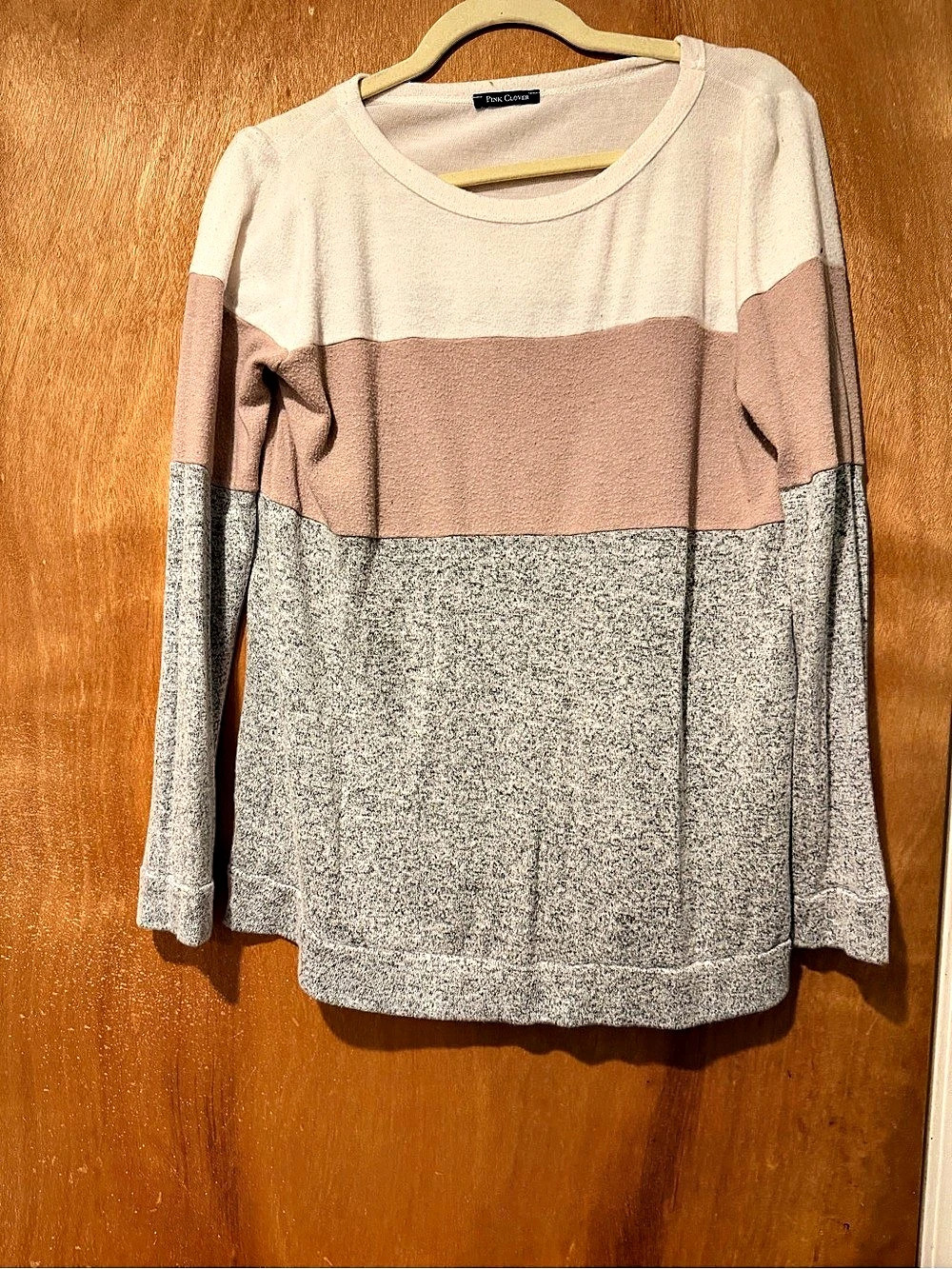 Pink Clover Color Block Long Sleeve Top in Gray & Pink